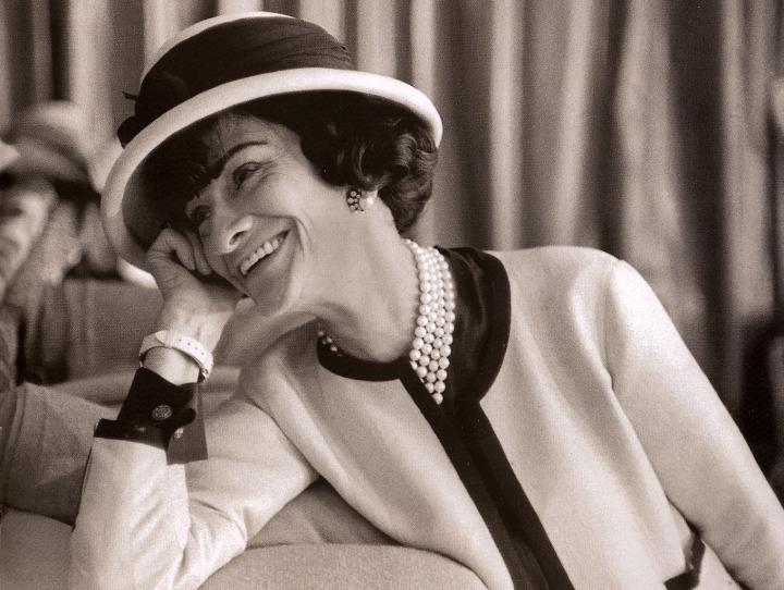 "Durmiendo con el enemigo. La guerra secreta de Coco Chanel.” La nueva biografía de Mademoiselle escrita por Hal Vaughan